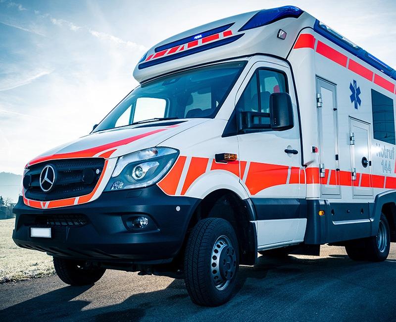 VW T5 Einsiedeln Ambulance / Krankenwagen in der Schweiz /…